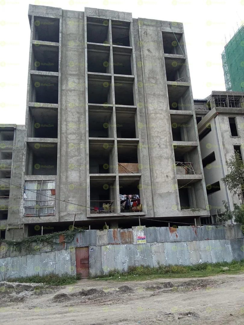 450 ካሬ የሚሸጥ G+6 ቤት በአያት