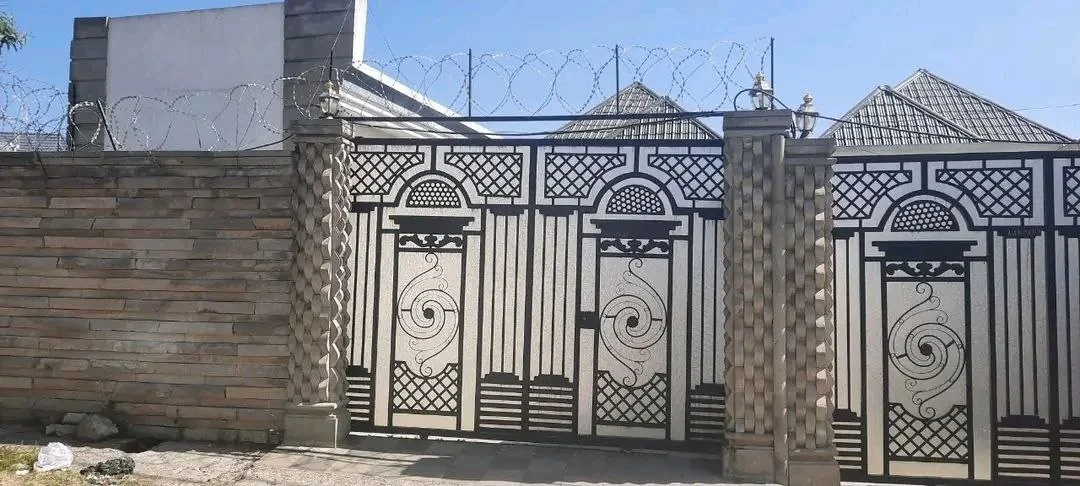 200 ካሬ የሚሸጥ ቤት በወሰን 02