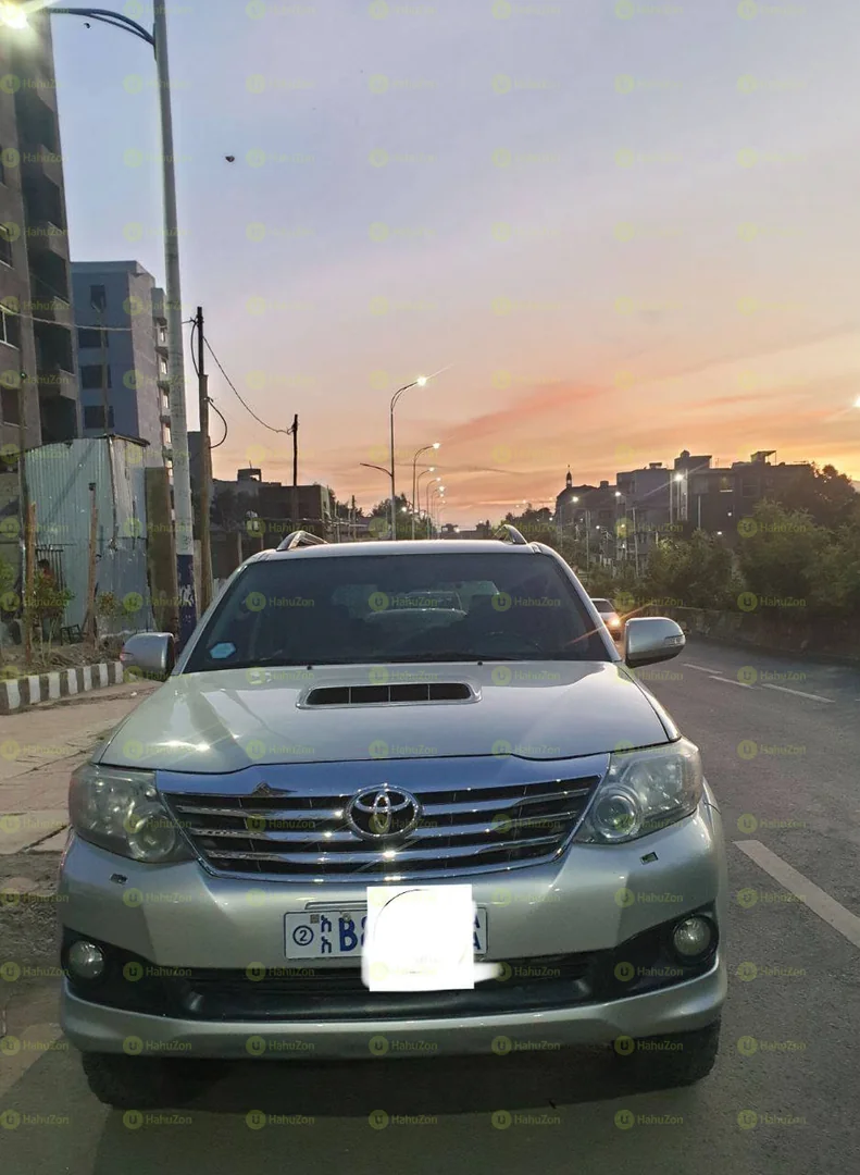 2013 Model-Toyota Fortuner