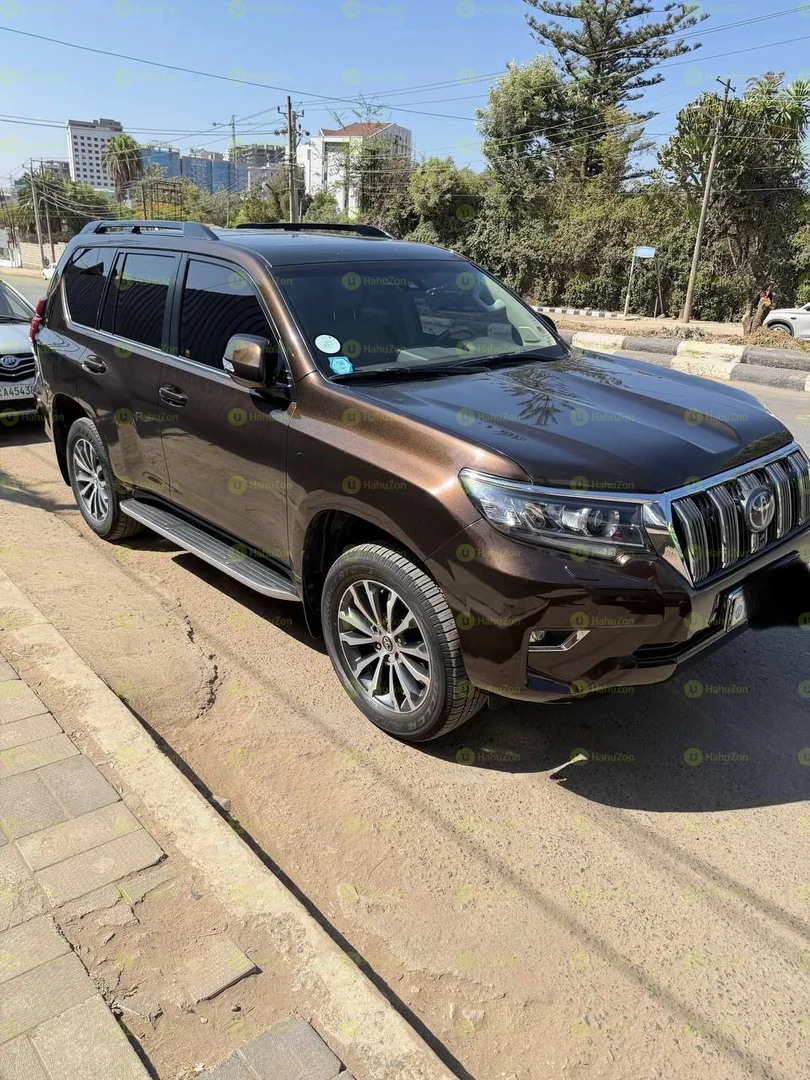 2021 Model-Toyota Land-Cruiser Prado