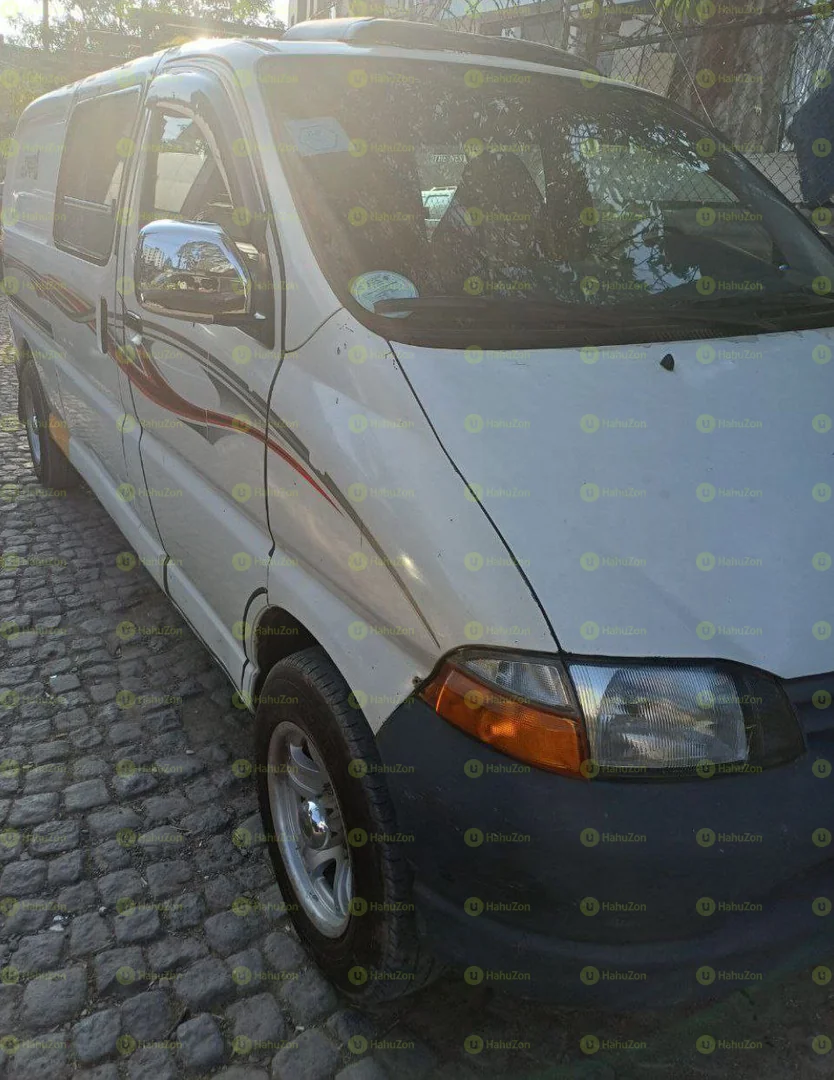 2000 Model-Toyota Half Van Hiace Dolphin