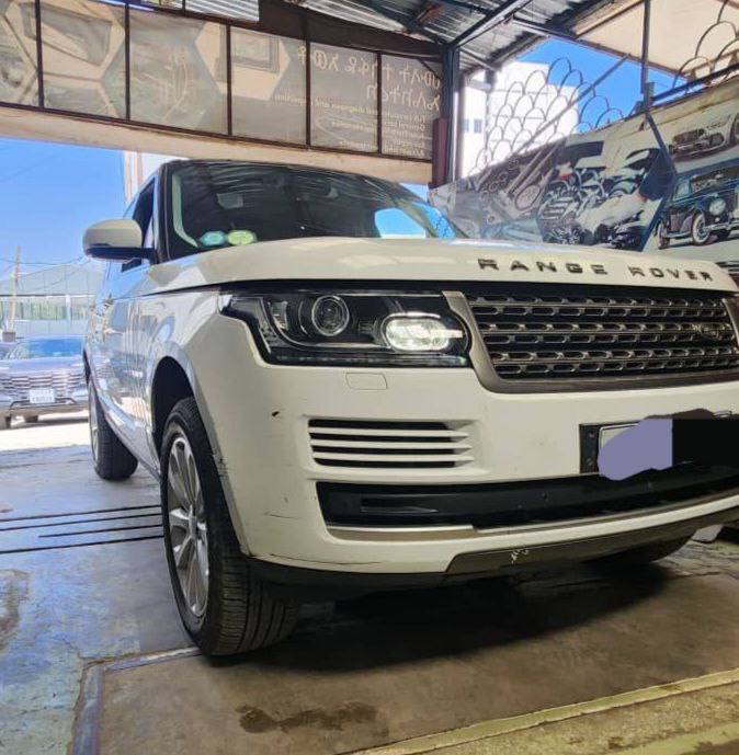 2019 Model-Land Rover Range Rover Vogue