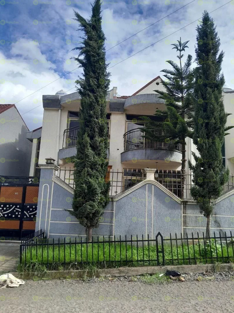 204 ካሬ የሚሸጥ G+1 ቤት በአያት