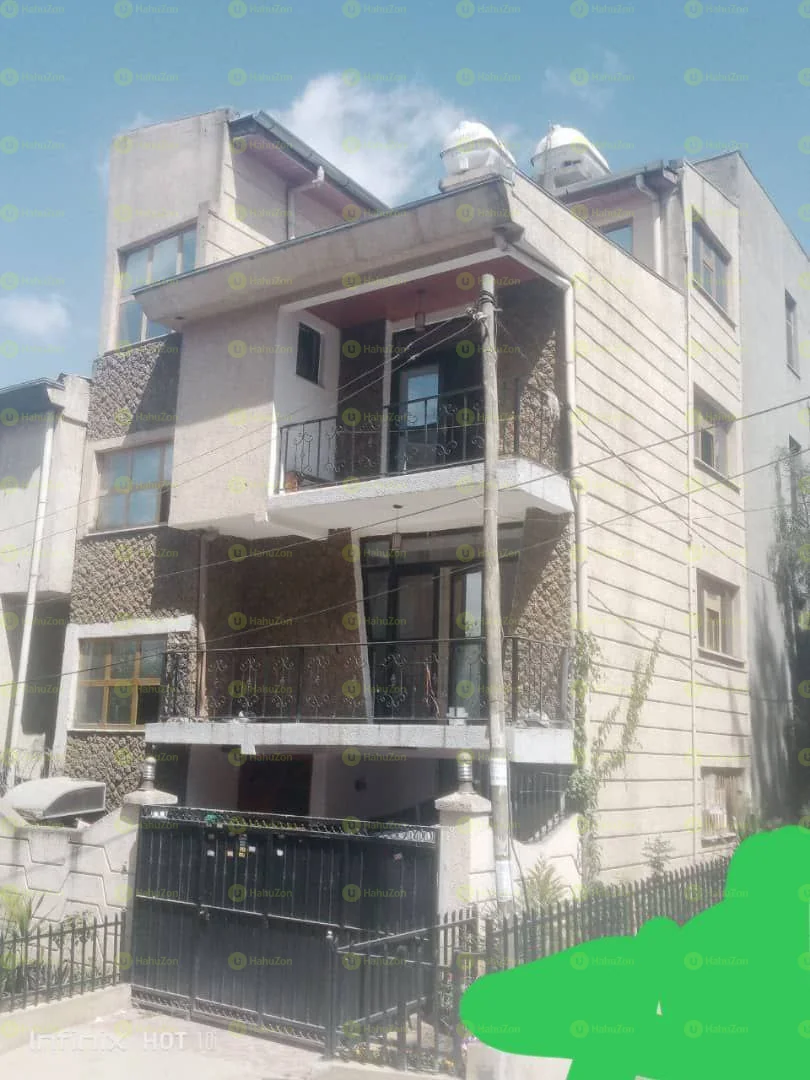 72 ካሬ የሚሸጥ G+2+ቴራስ ቤት በሰሚት 72