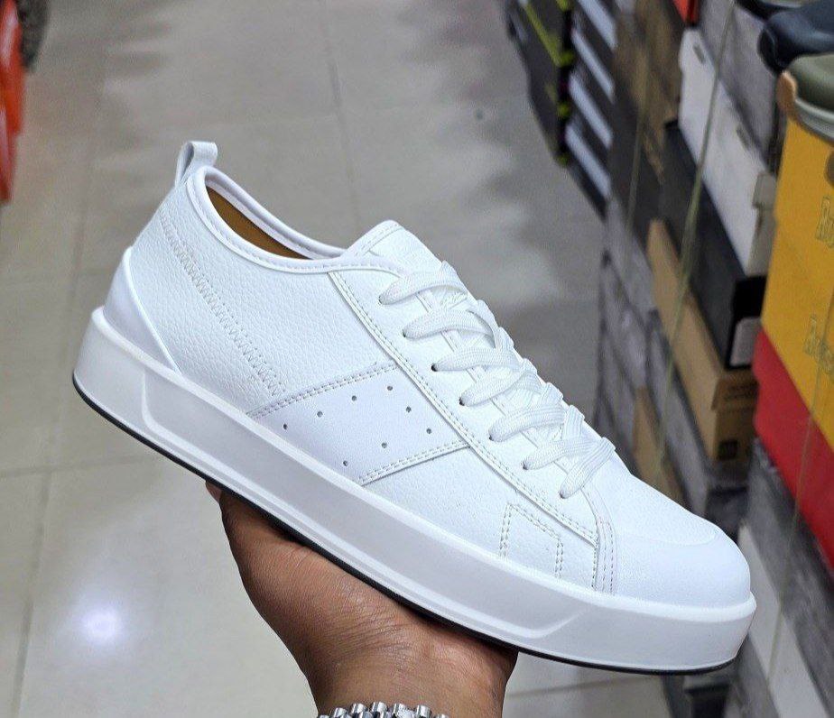 Rushin Flat Sneakers