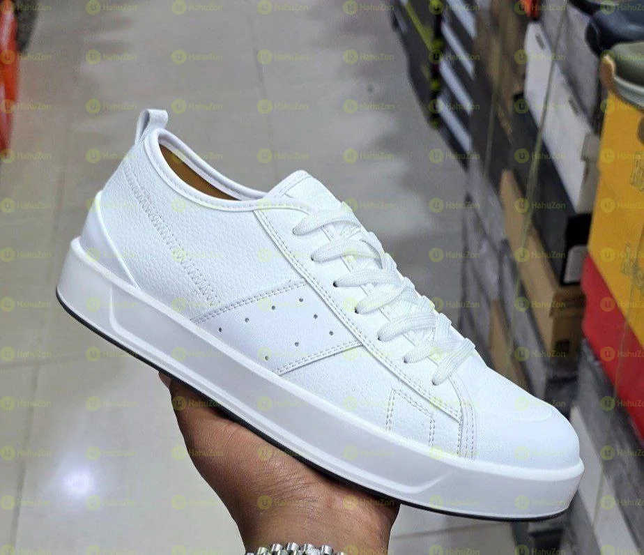 Rushin Flat Sneakers