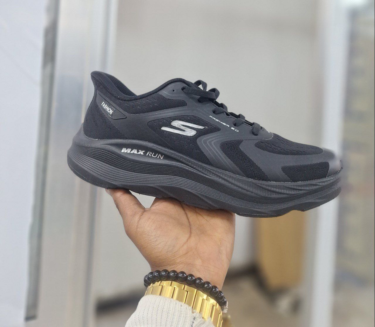 Max Run Skechers