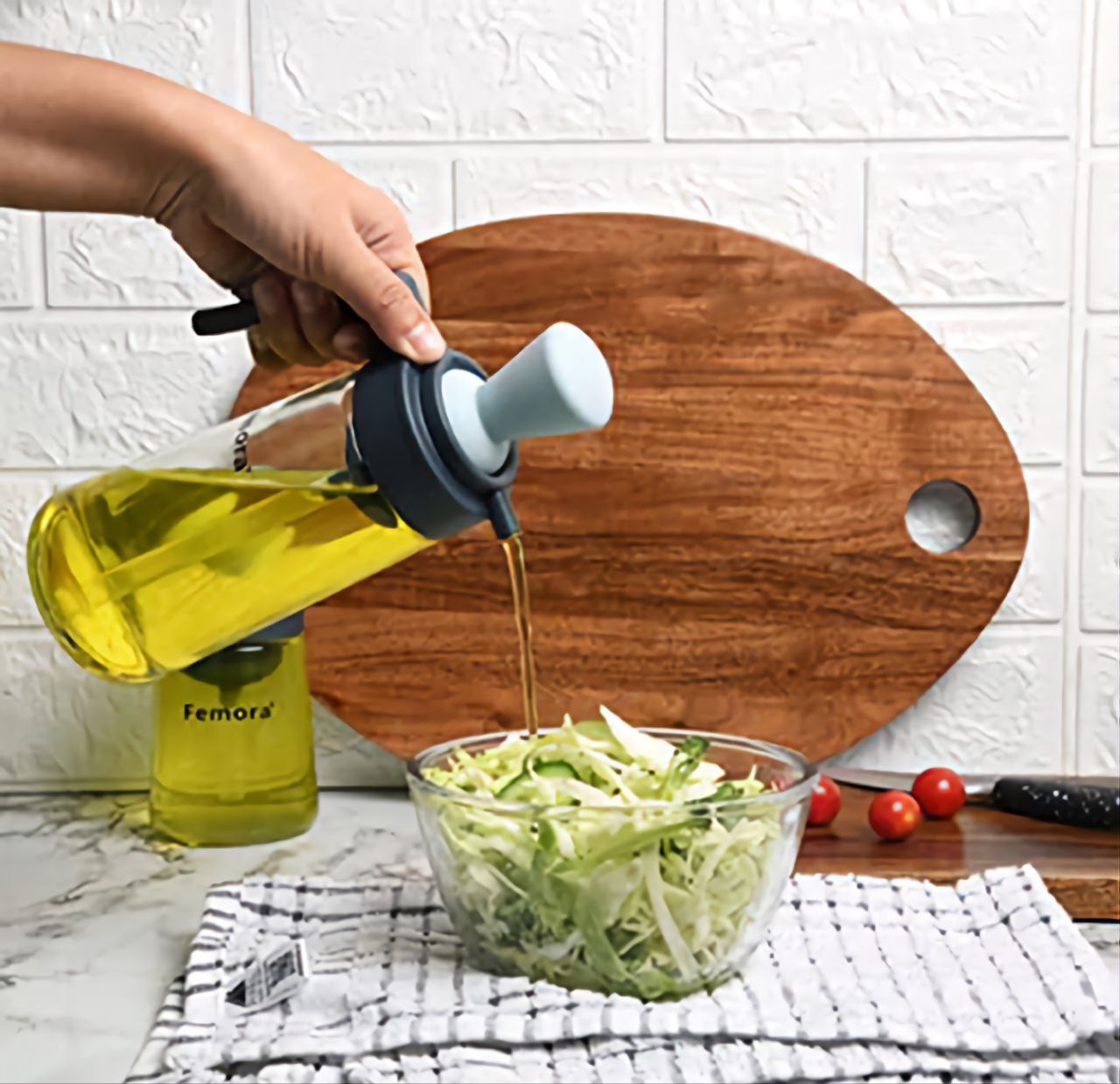 የጠርሙስ ማጠራቀሚያ ከሲልከን ብሩሽ ጋር ያካተተ የዘይት መቀነሻ