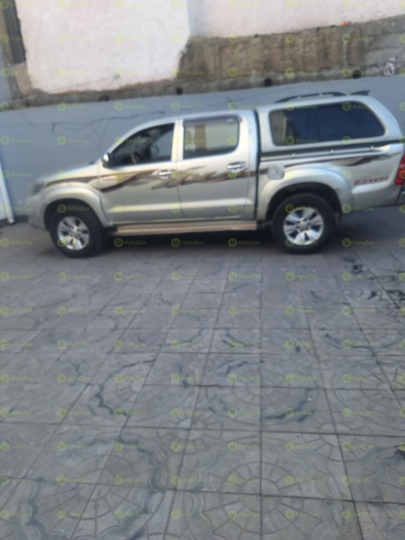 2014 Model-Toyota Hillux