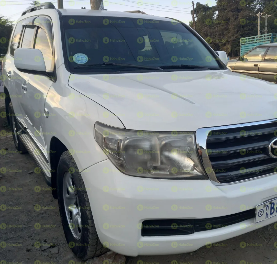 2008 Model-Toyota Landcruiser V8