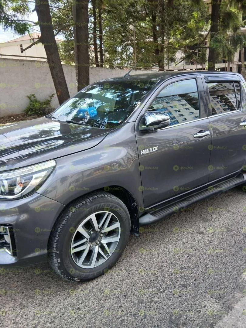 2020 Model-Toyota Hilux Double-Cab