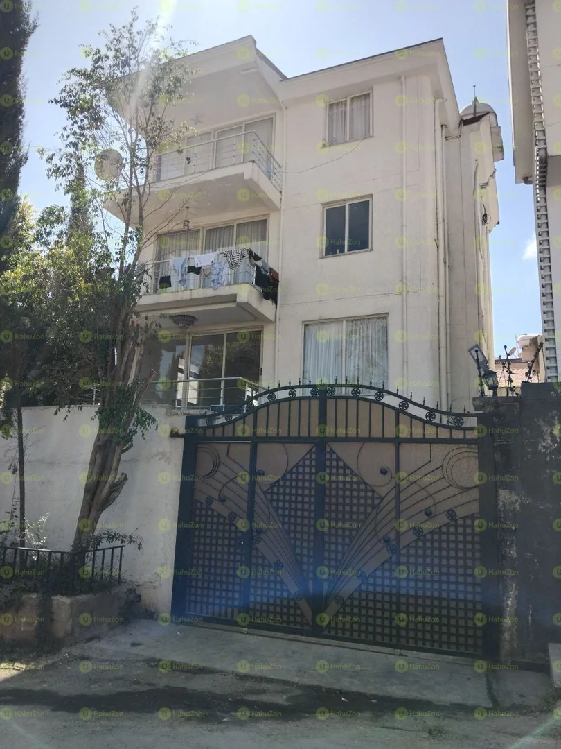 165 ካሬ የሚሸጥ G+3 ቤት በሰሚት