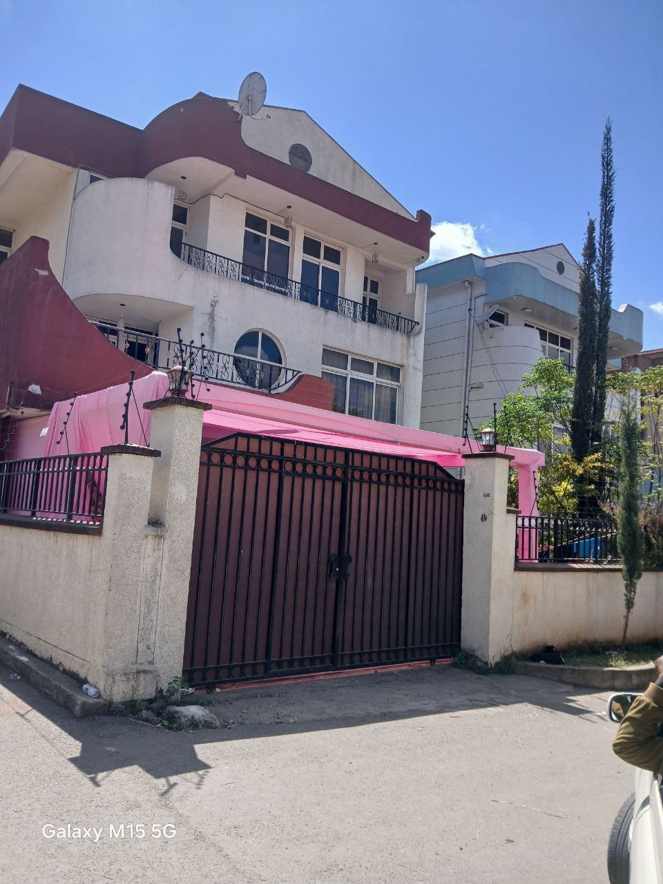 250 ካሬ የሚሸጥ G+2 ቤት በአያት 49