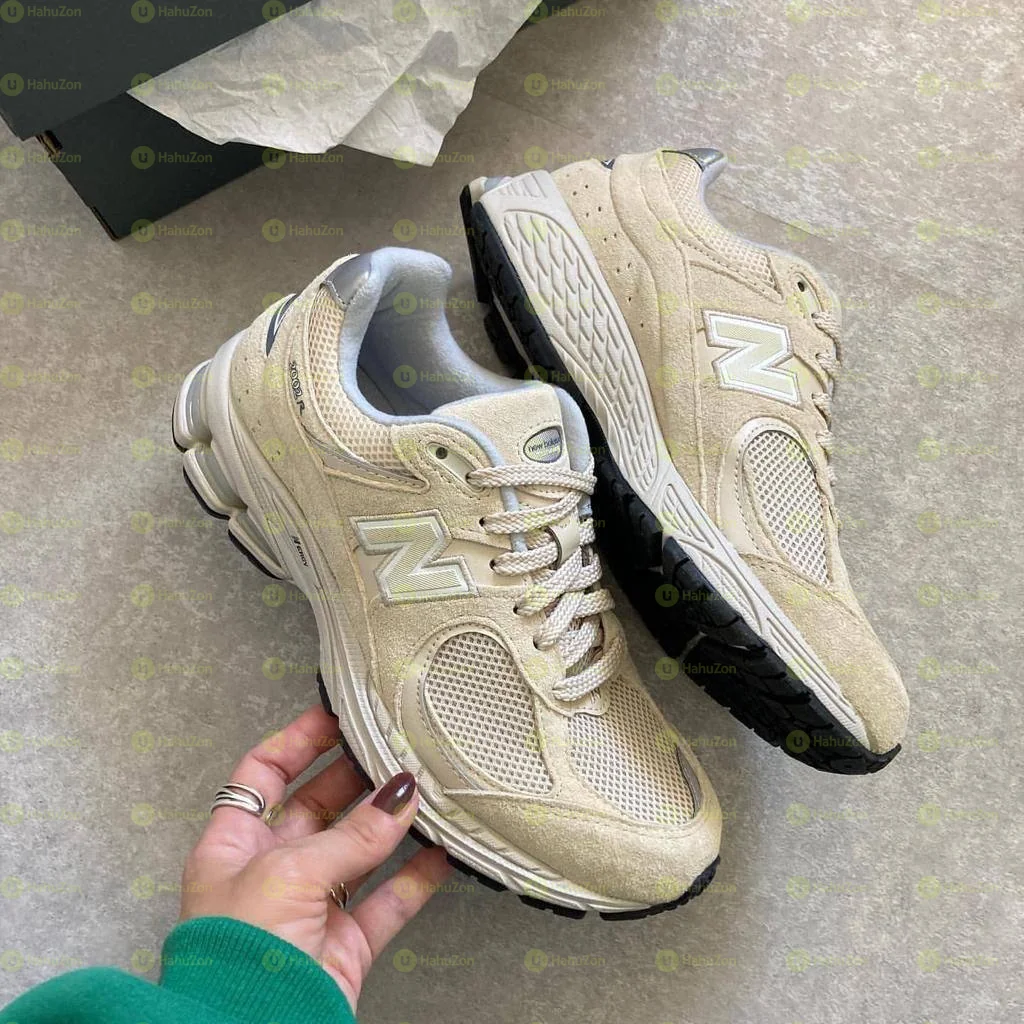 New Balance 2002r Women's Shoes