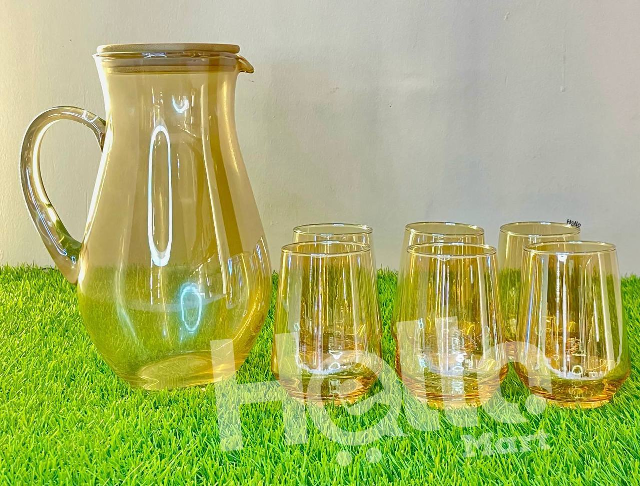 ውብ የሆነ የውሃ እንዲሁም ፈሳሽ መጠጦች ማቅረቢያ ጆግ