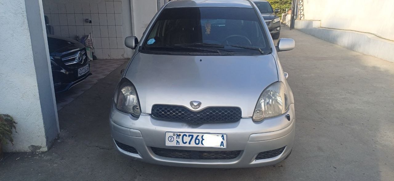 2004 Model-Toyota Vitz