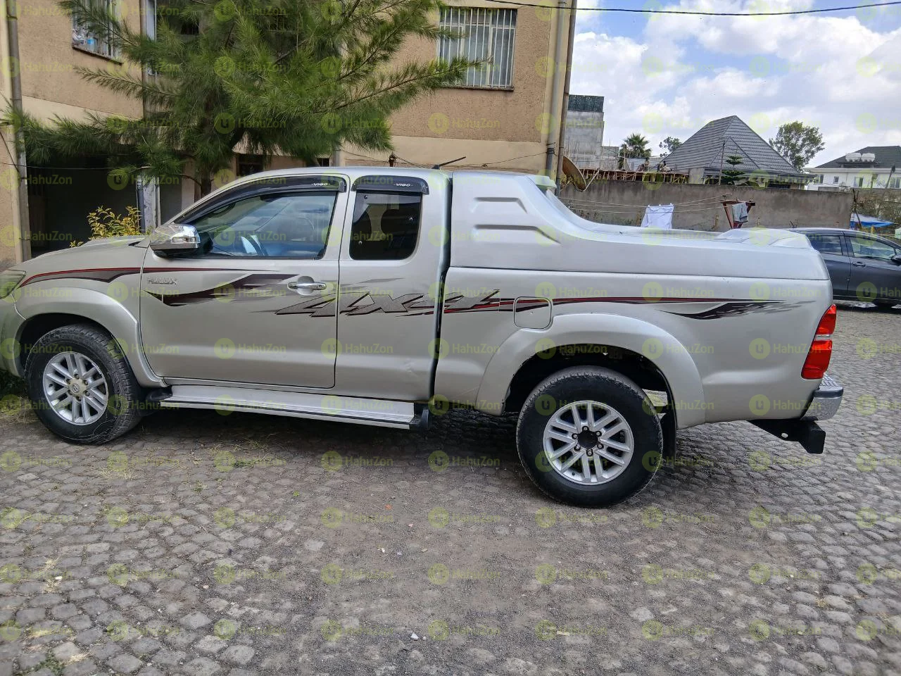 2014 Model-Toyota Hilux