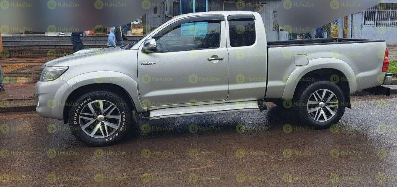 2013 Model-Toyota Hilux Kin Cap