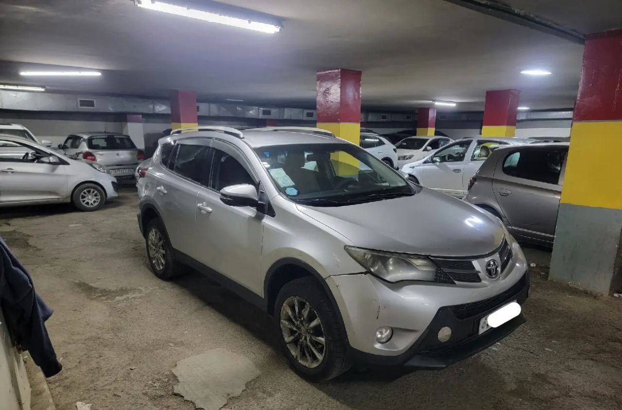 2015 Model-Toyota Rav4