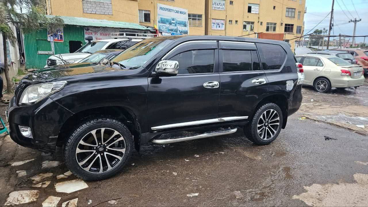 2011 Model-Toyota Landcruiser Prado