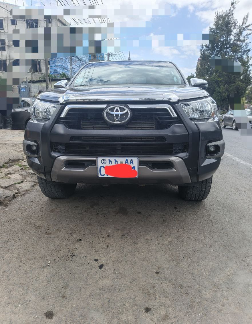 2021 Model-Toyota Hilux Invisible Double Cap