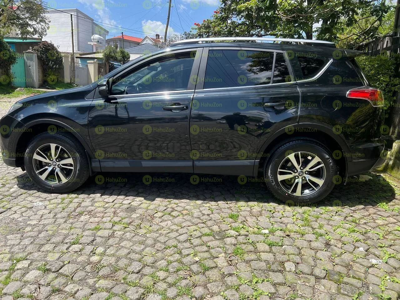 2017 Model-Toyota Rav4