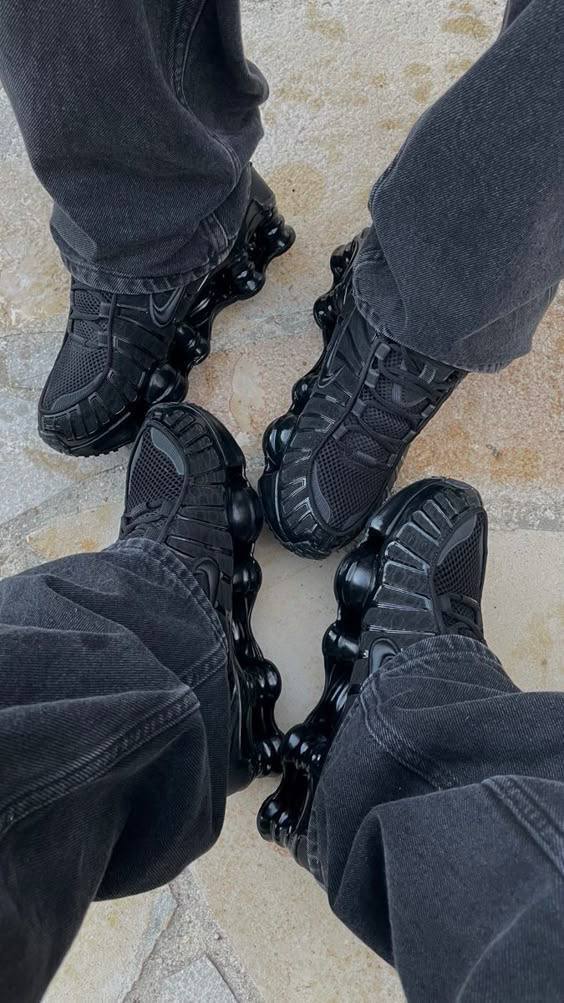Nike Shox Triple Black Low Men’s Shoes