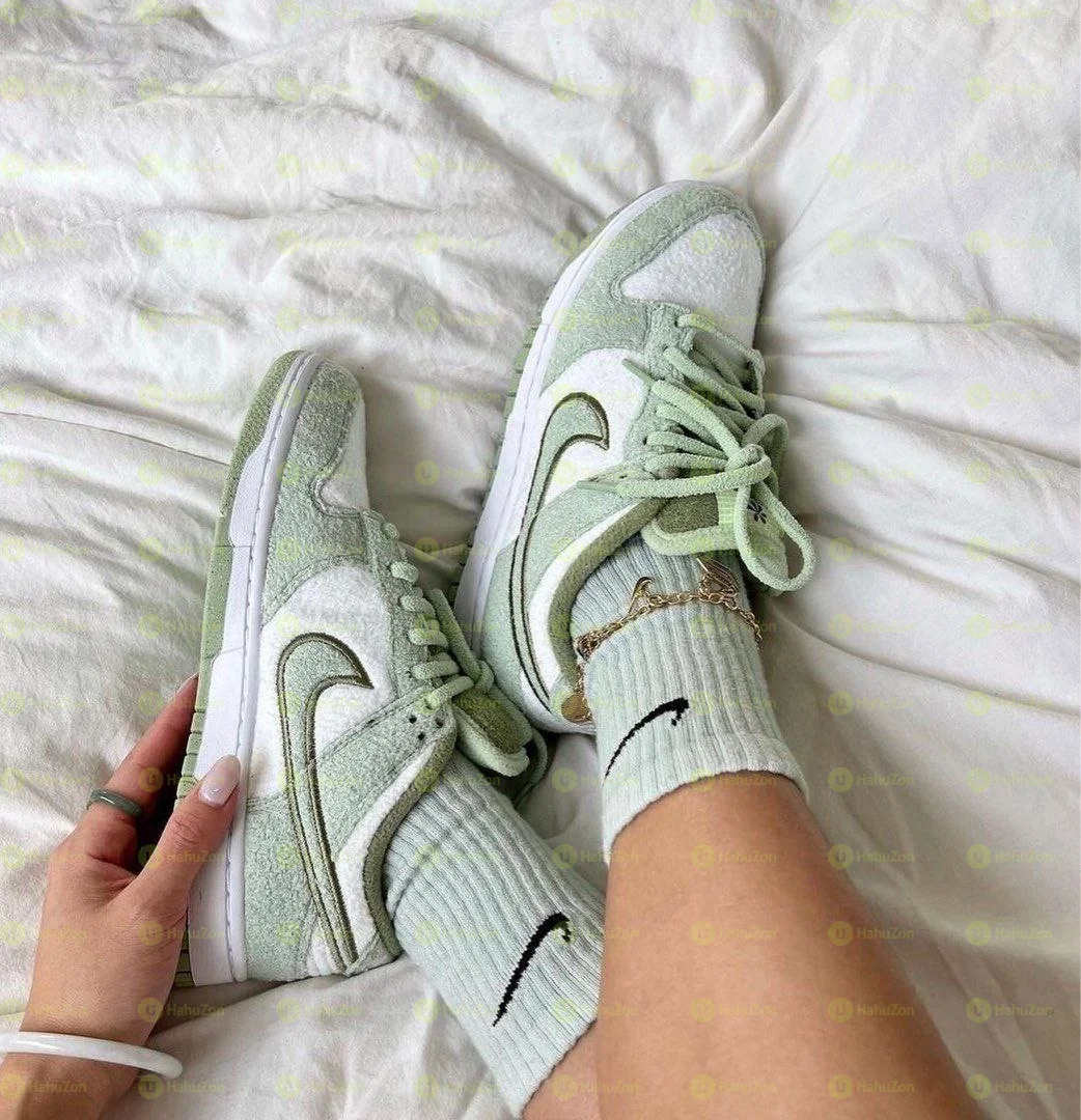 Nike Dunk Low SE Fleece Pack Honeydew Shoes