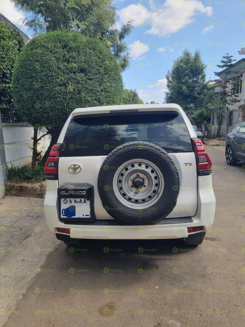 2018 Model-Toyota Landcruiser Prado