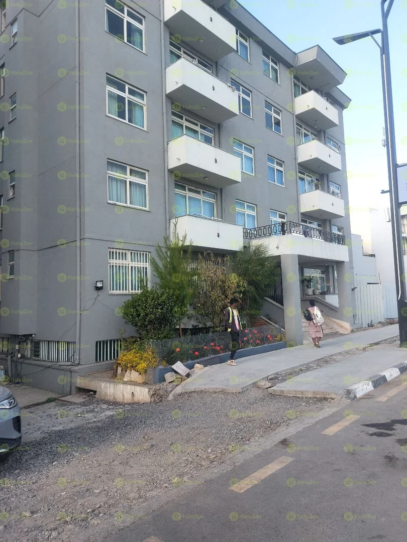 ባለ 3 መኝታ ዘመናዊ አፓርትመንት በሲምሲ ባድሜ ዉስጥ