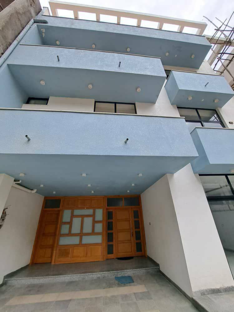 175 ካሬ የሚሸጥ G+3 ቤት በአያት