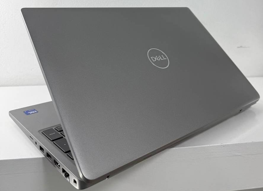 Dell Latitude 5550  Intel Core Ultra 7 165H Laptop