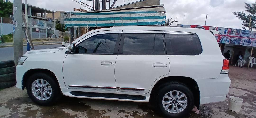 2012 Model-Toyota LandCruiser