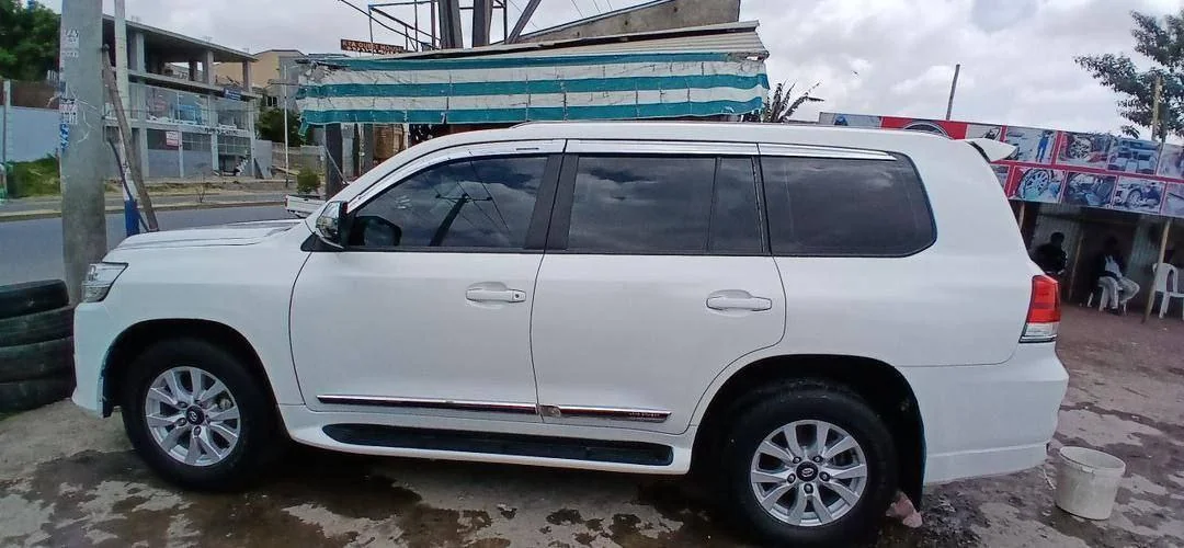 2012 Model-Toyota LandCruiser