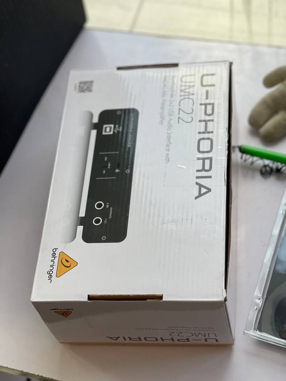 Behringer UMC22 Sound Card