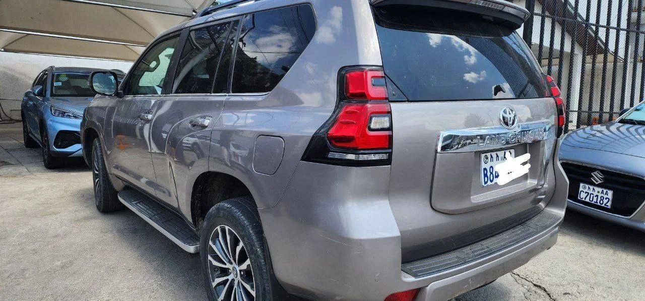 2022 Model-Land-Cruiser Prado