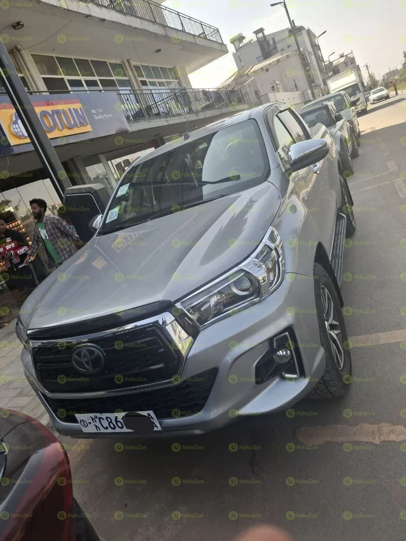 2023 Model-Toyota Hilux Double cup