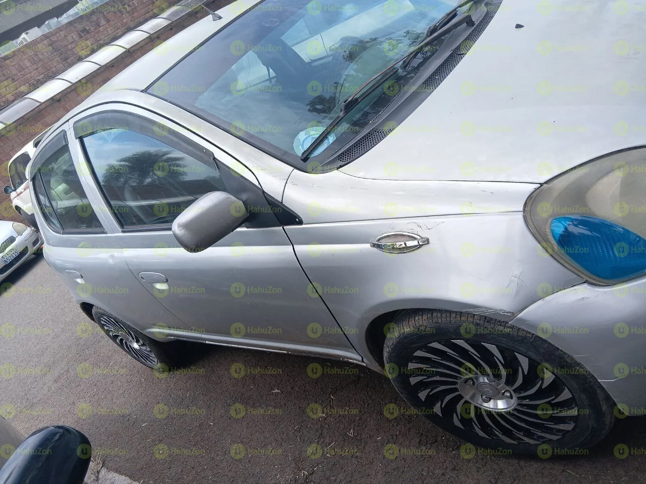 2001 Model-Toyota Vitz