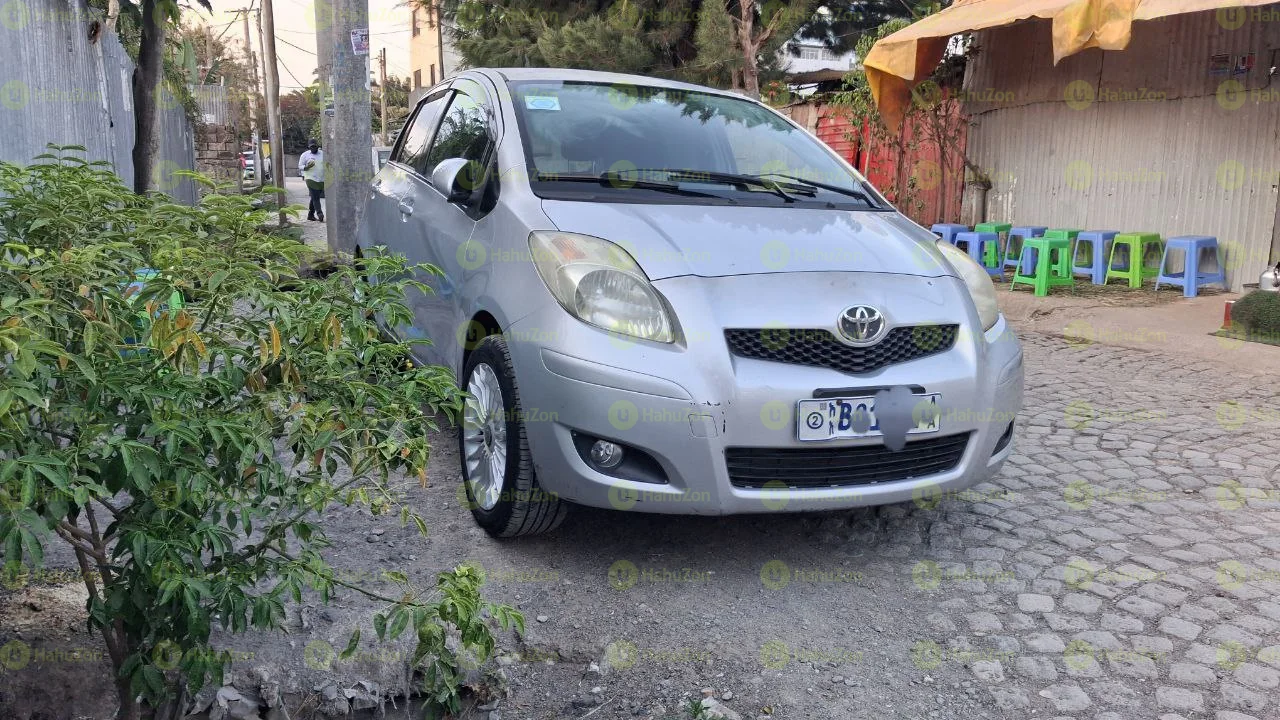 2011 Model-Toyota Yaris Compact