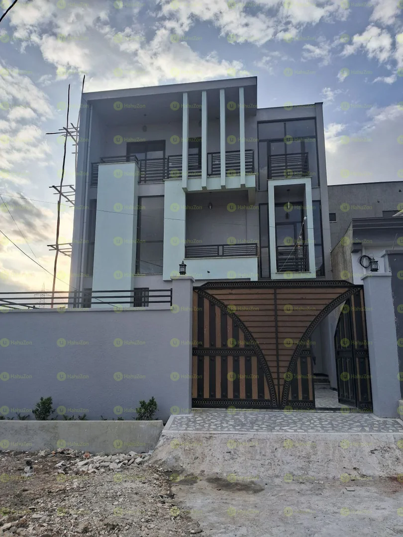 150 ካሬ የሚሸጥ ቤት በአያት