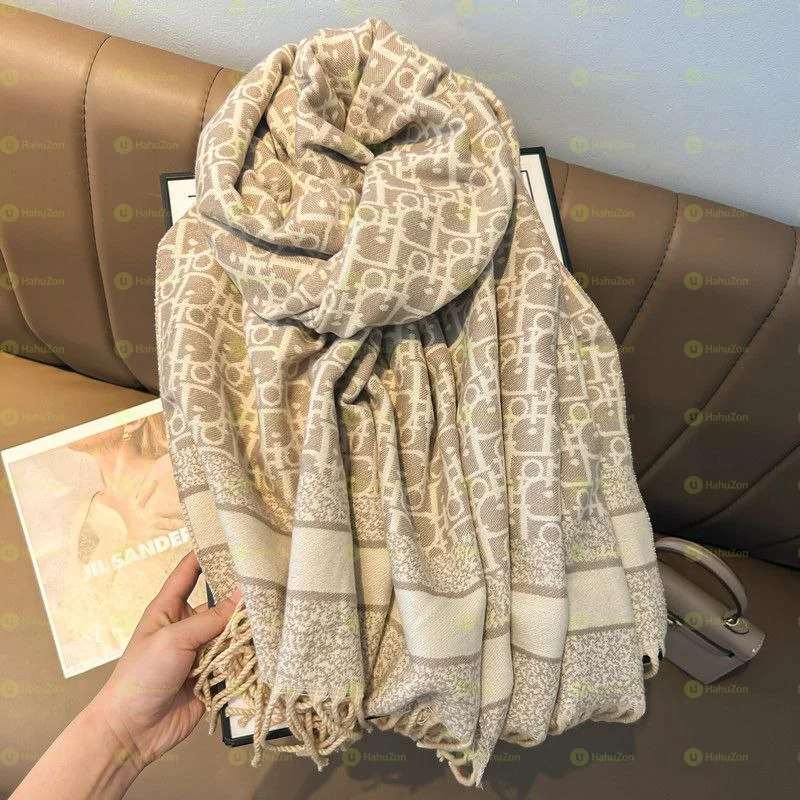 Stylish and Trendy Scarves