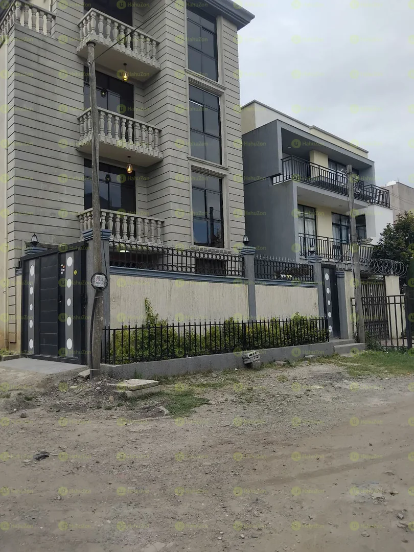 116 ካሬ የሚሸጥ ቤት በአያት