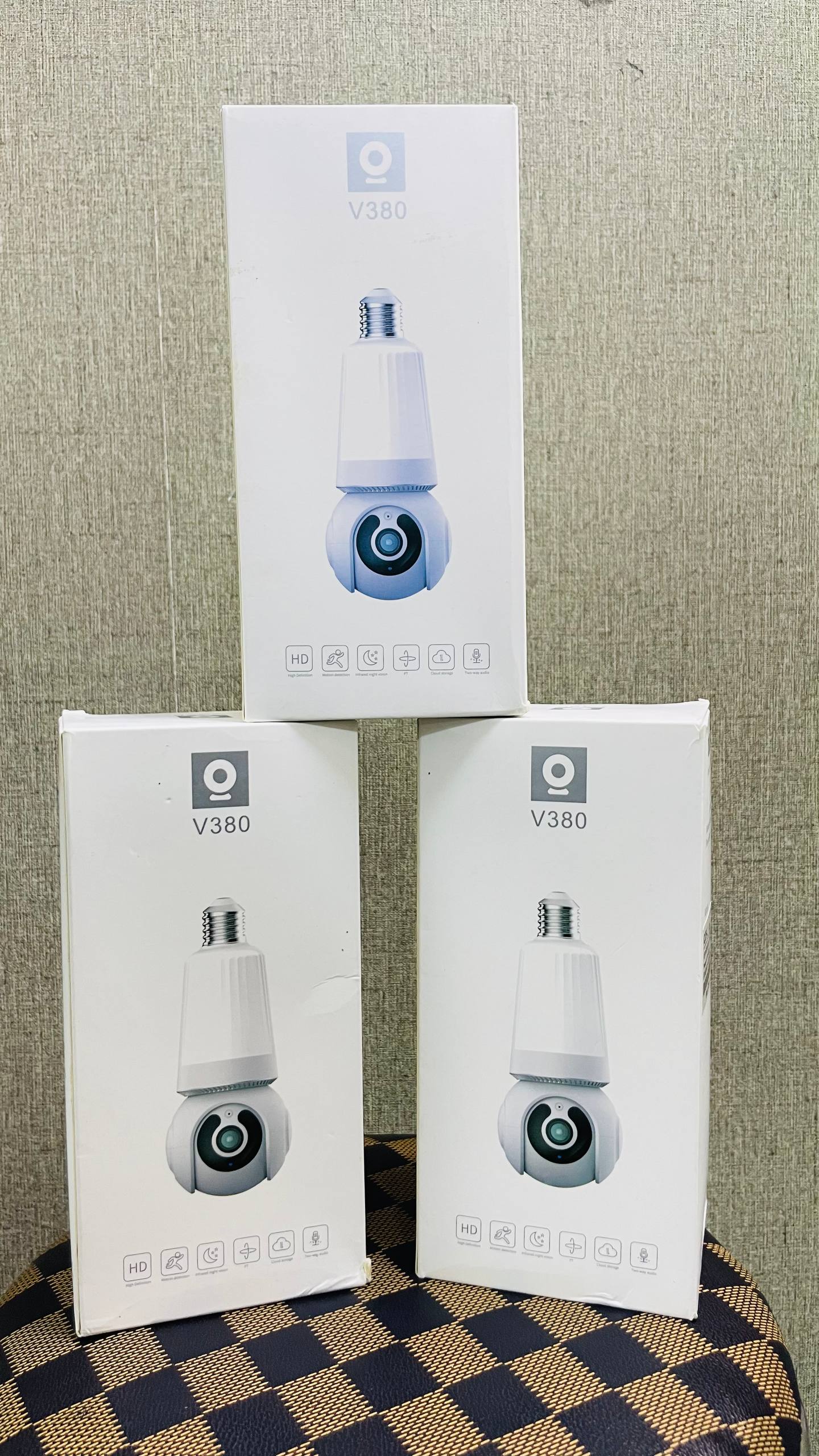 Rotating Bulb Security Camera 360°