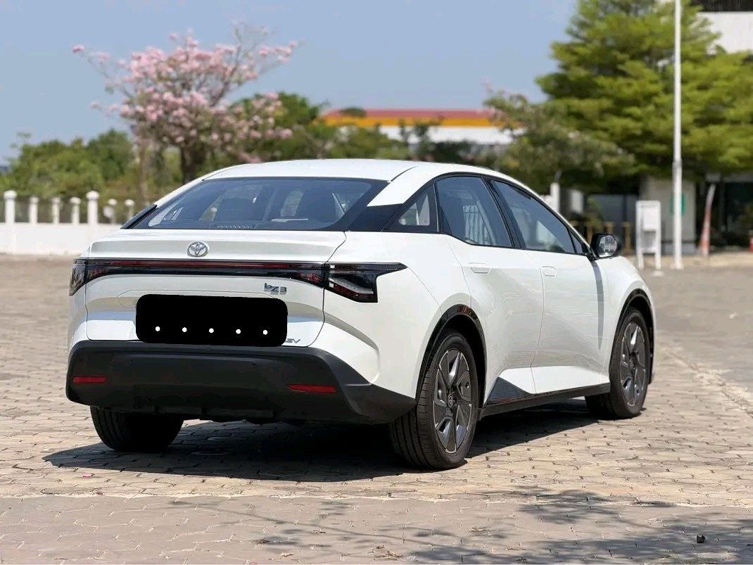 2024 Model-Toyota BZ3 EV