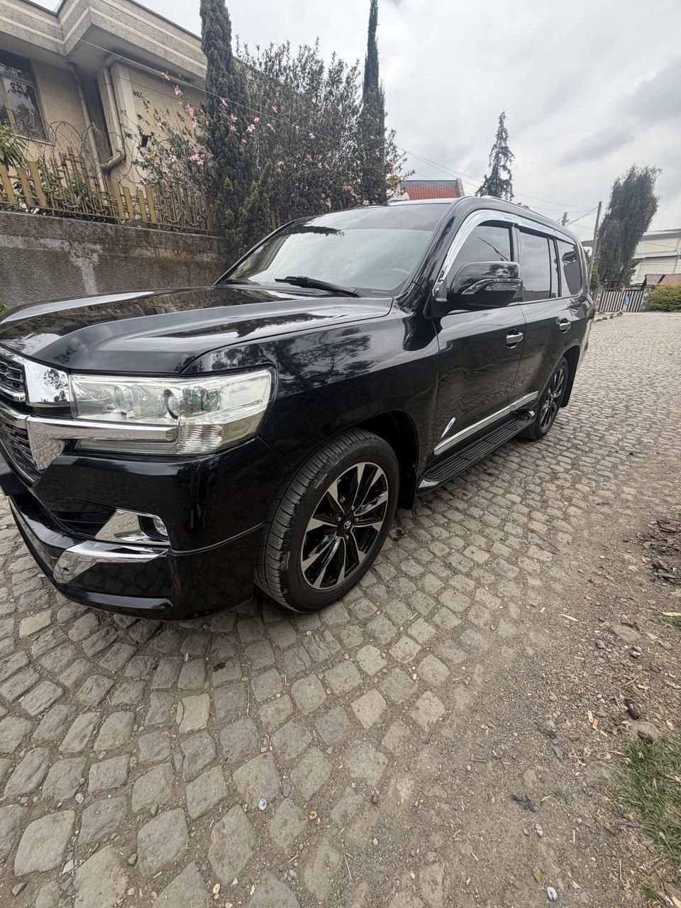 2012 Model-Toyota Landcruiser VXR