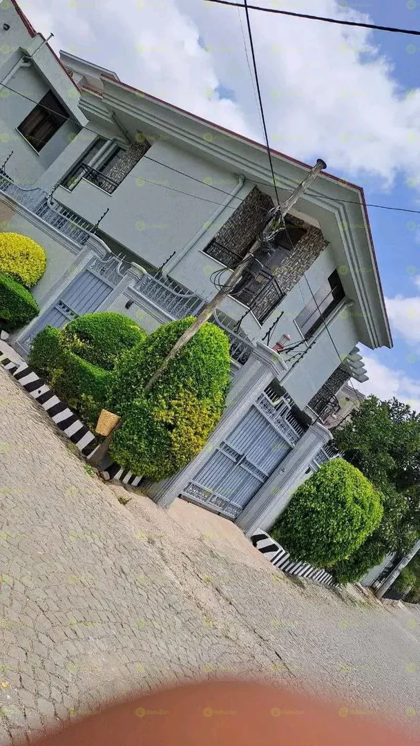 208 ካሬ የሚሸጥ B+G+1 ቤት በወሰን አካባቢ