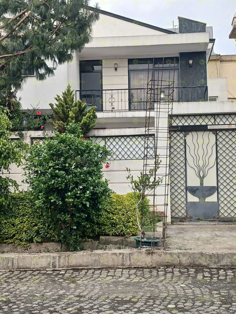 250 ካሬ የሚሸጥ ቤት በአያት