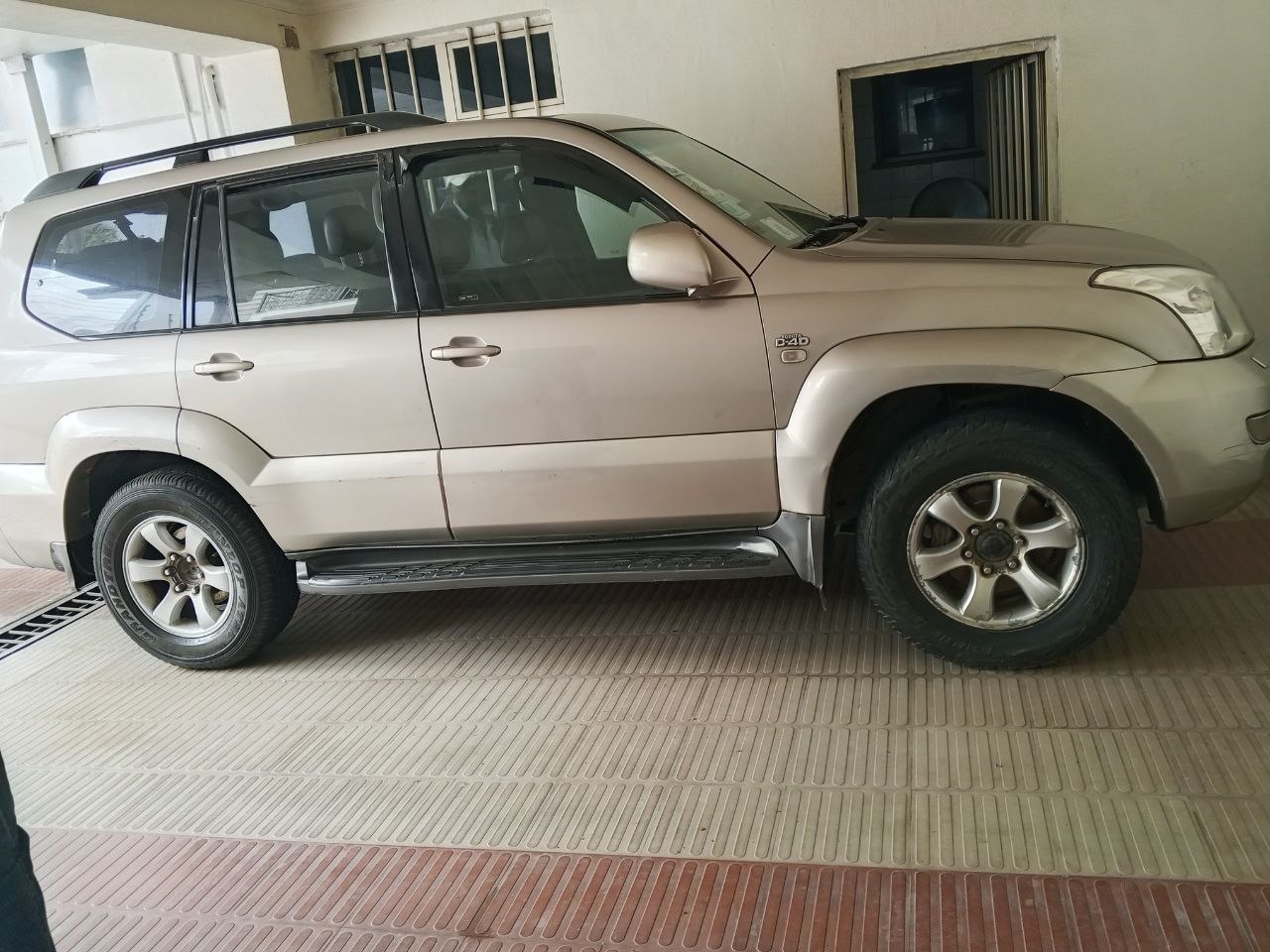 2006 Model-Toyota Landcruiser Prado