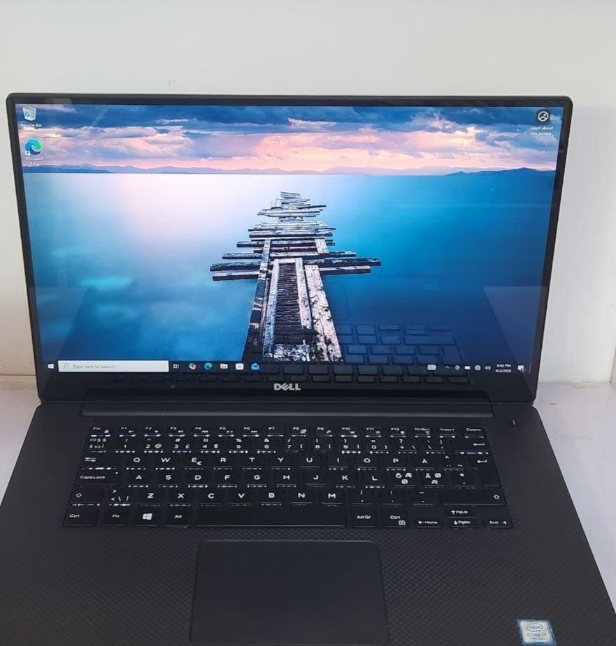 Dell XPS 15 intel Core i7-7700HQ 7th Generation Laptop
