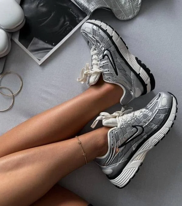 Nike P6000 Metallic Unisex Shoes